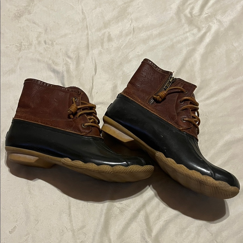 Sperry Women's Brown and Black Lace Up duck Boots